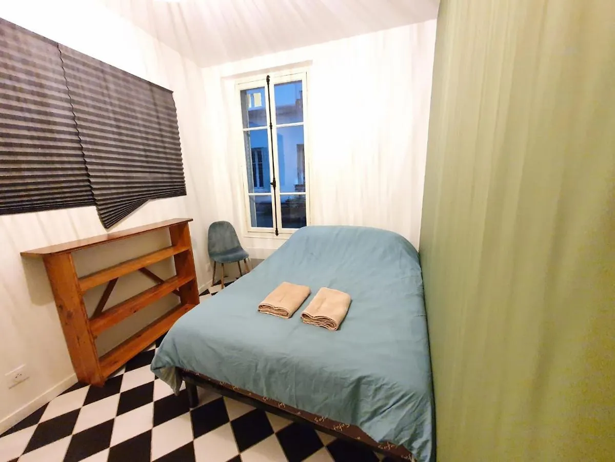 Home Sweet Home Marc Seguin Paris 0*,  France